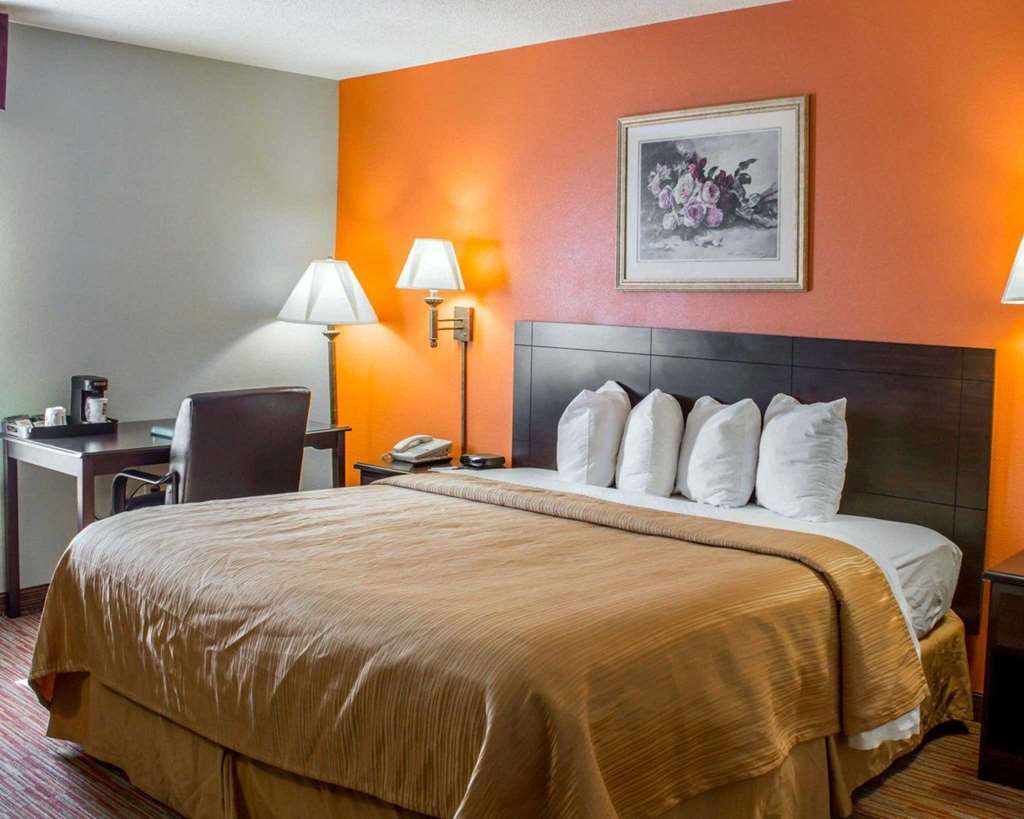 Hotel Clarion Pointe Archdale Habitación foto